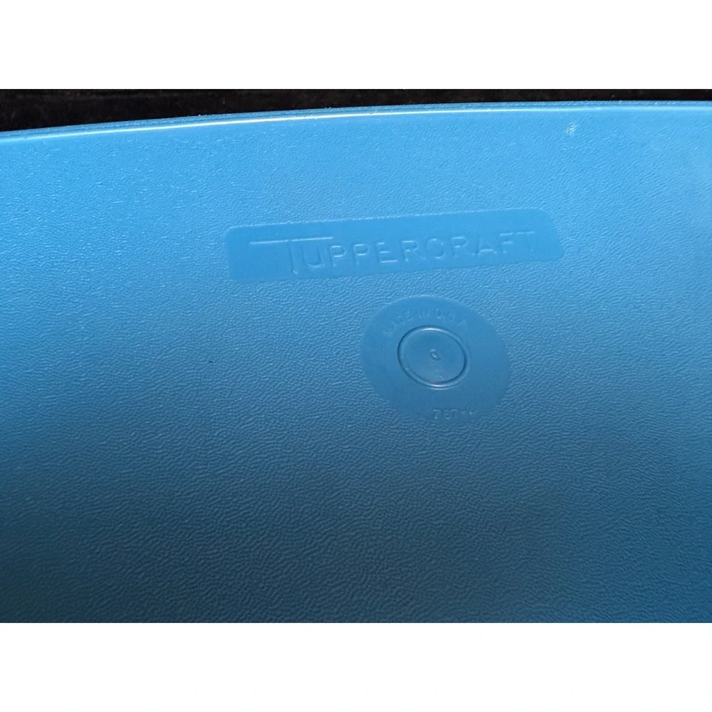 Vintage Tupperware/TupperCraft Blue Stow-Away Organizer Box with Tray 787-4